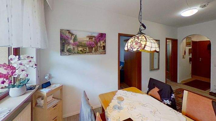 Esszimmer mit Hängelampe