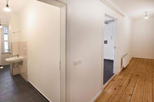 weit44_we11_12flur_bad