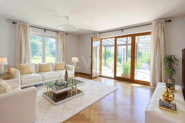 Wohnzimmer digital möbliert EG