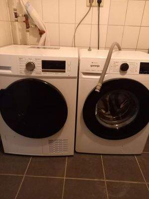 Waschmaschine und Trockner