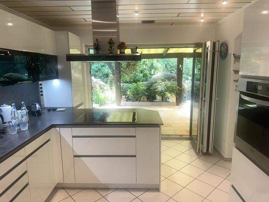 EG_Einbauküche mit Terrasse