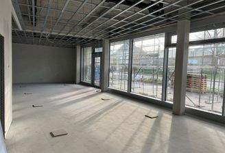 Erdgeschoss Gewerbeeinheit rechts