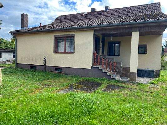 Rückwärtige Hausansicht.jpg