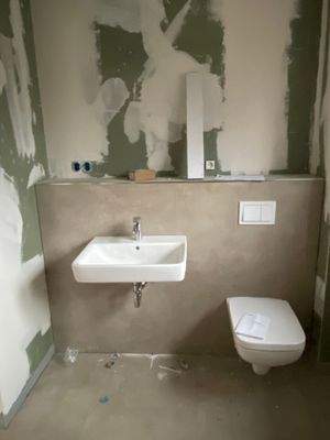 Bad mit großer Dusche