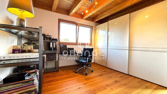 Büro mit Zugang nach draußen