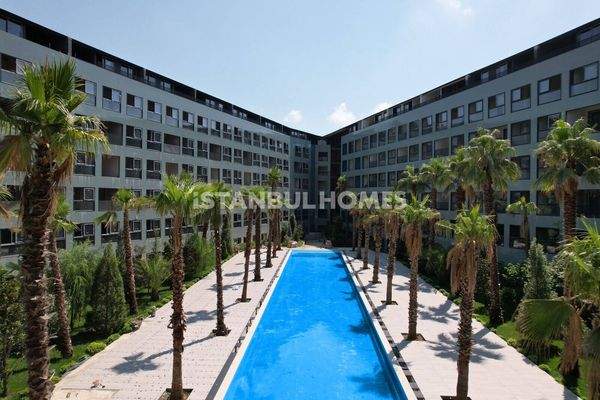 Nature-View Flats near Public Transportation in Istanbul Eyupsultan