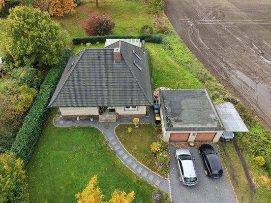 Haus von oben und vorne