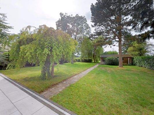 Garten:  Blick vom Schlafzimmer