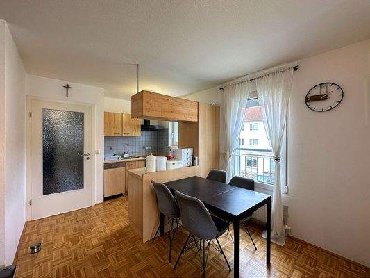 Küche und Essbereich