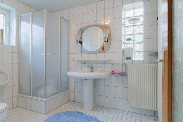 Duschbad im Erdgeschoss