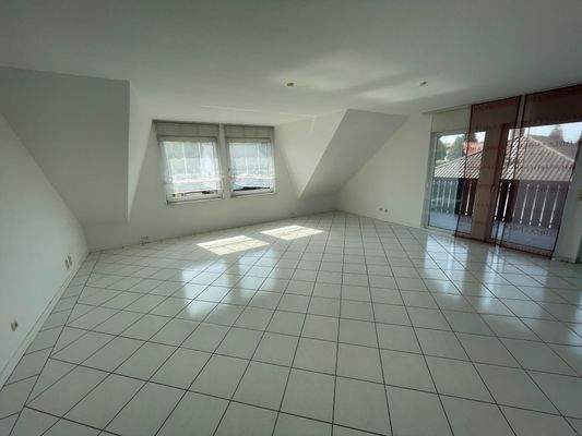 Haus-Linden-Leihgestern-Wohnbereich DG.JPG