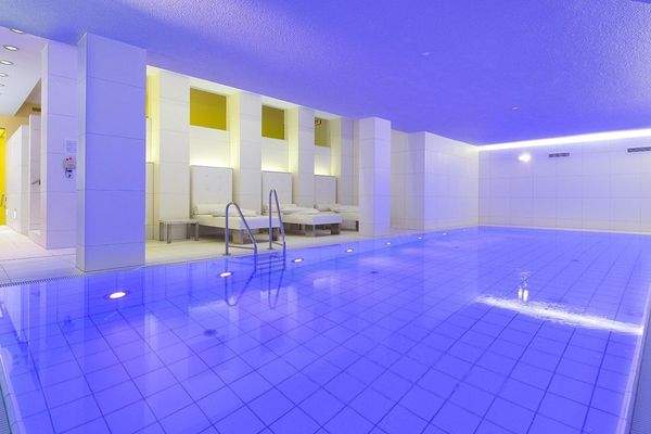 Swimmingpool für die Hausgemeinschaft