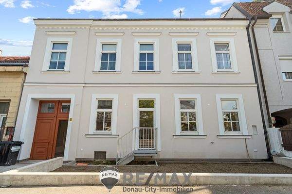 Hausansicht straßenseitig mit zukünftigem