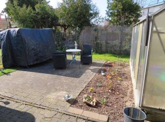 3 Gartenanteil mit Sitzfläche