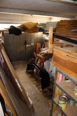 Gebäude 2 LKW-Garage innen.JPG