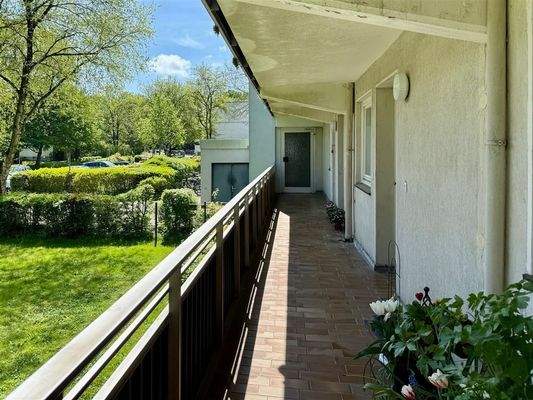 Laubengang zur Wohnung