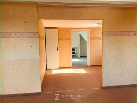 Wohnzimmer im Dachgeschoss