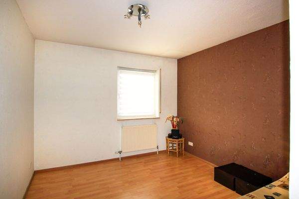 Schlafzimmer OG links