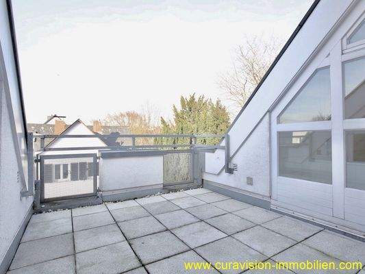 27-Bad Eltern - Sauna - Dachterrasse.jpeg