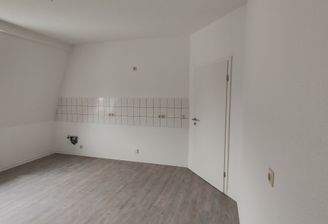 Küche mit Fliesenspiegel