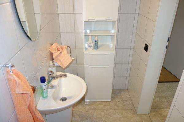 EG - Gäste-WC ebenso