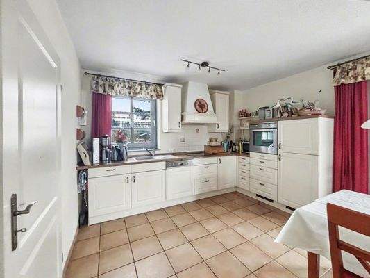 mit ausgestatteter Küche