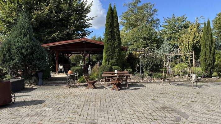 Blick zum Biergarten