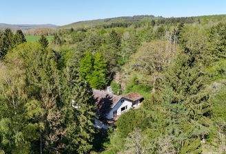 Luftbild von Haus und Umgebung