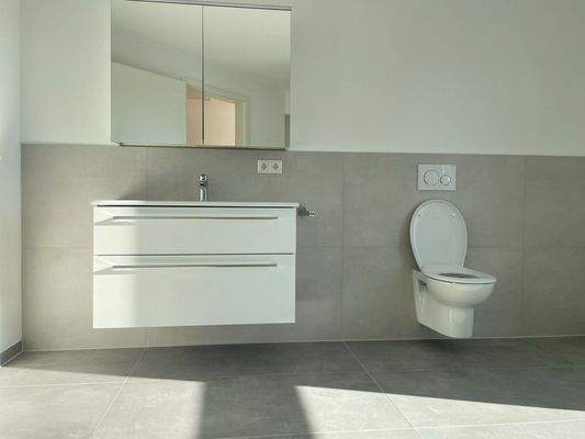 oberes Badezimmer -1