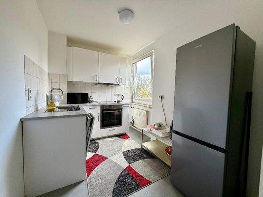 Küche mit Einbauküche