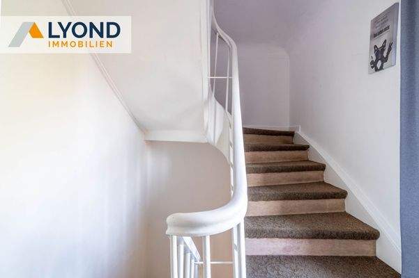 LYD 3791 - 14 Treppe