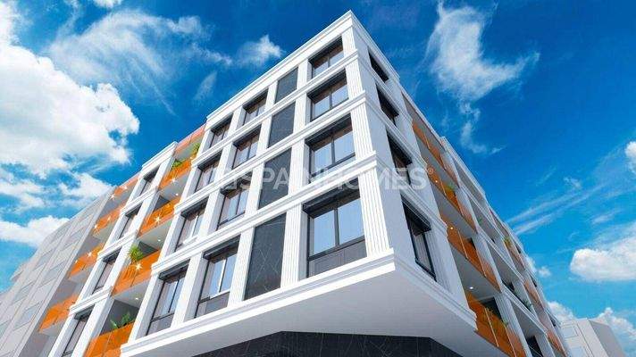 Flats in a Beachside Complex with Pool in Torrevieja Alicante