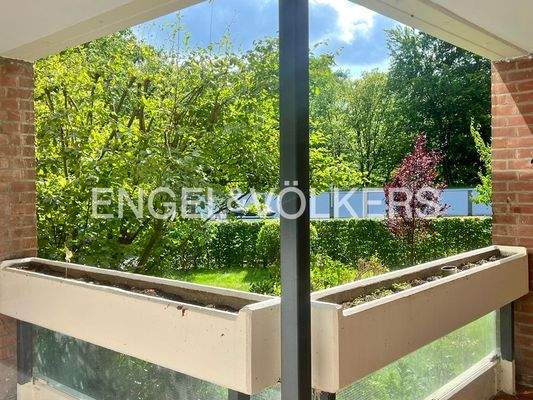 ... nach Südwesten ausgerichtet und Blick ins Grüne