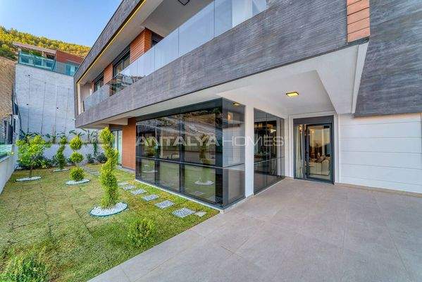 Stylish Houses with Private Pools in Alanya