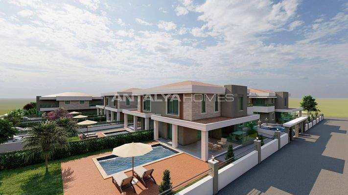 Houses with Private Pools and Gardens in Manavgat