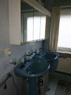 Bad mit zwei Waschbecken..