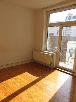 Kleines Schlafzimmer mit Balkon 