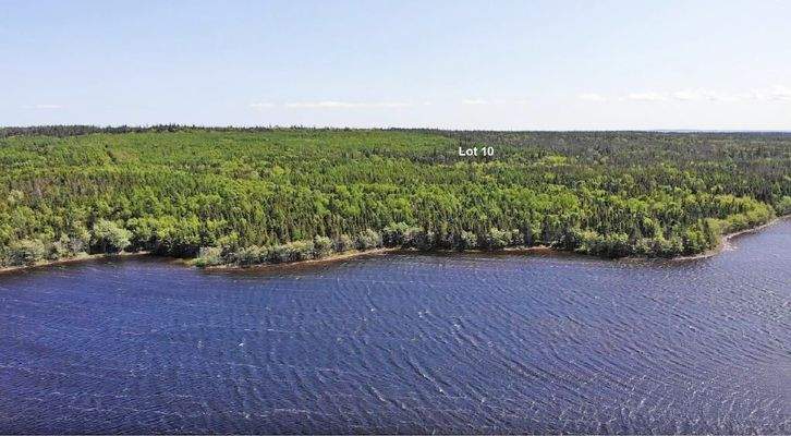 Cape Breton - Shaw Lake - 2,7 Hektar großes Grunds