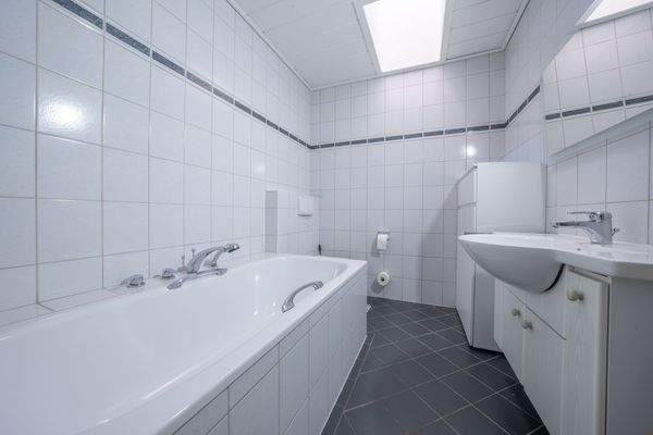 DI - Forbes Global Properties