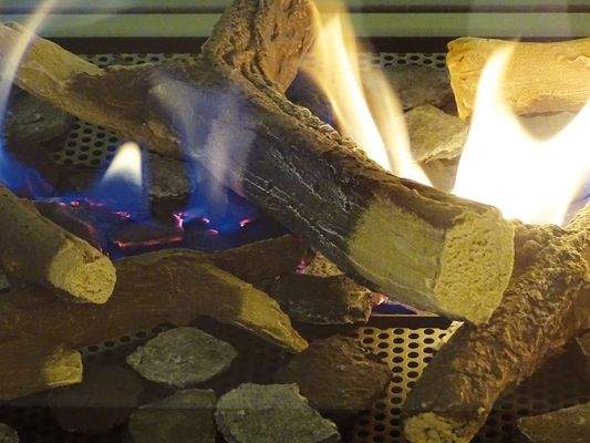 Holzimmitat, keine Asche