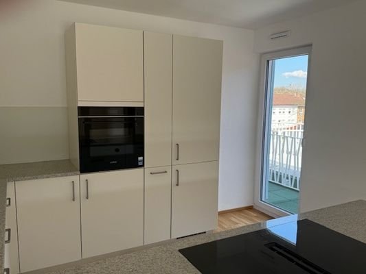 Küche kleiner Balkon.jpg