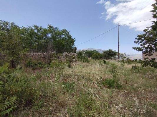 Schöne Aussicht auf das Meer und die Berge in Episkopi- Baugrundstück