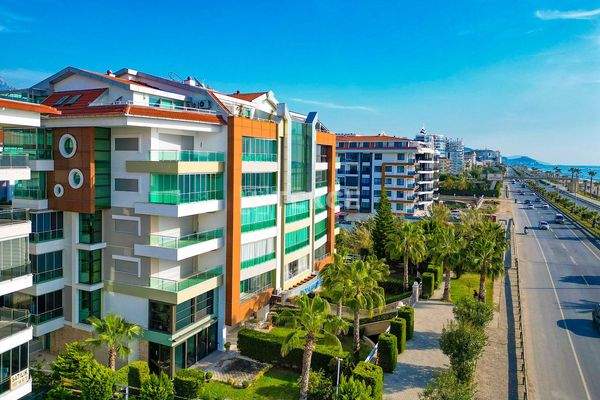 Furnished Duplex Seaside Apartment in Alanya