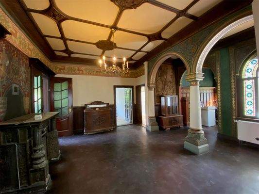 Raum mit Wandmalerei