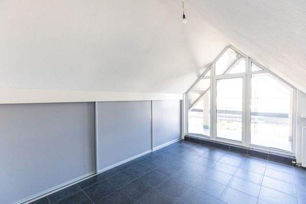 Schlafzimmer mit Loggia