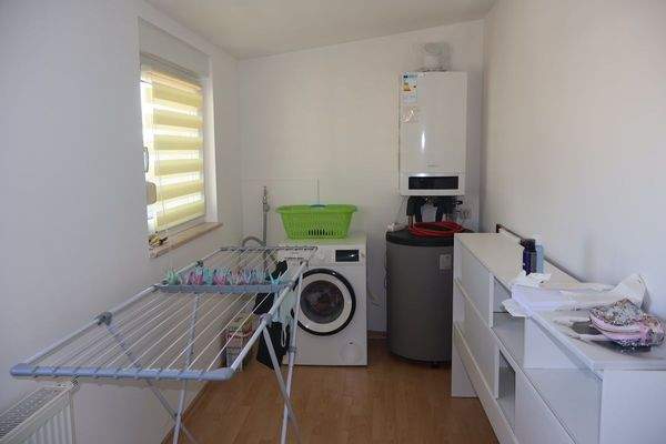 Hauswirtschaftsraum DG Pic1