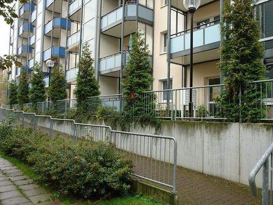 Ansicht Balkonseite und Rampe