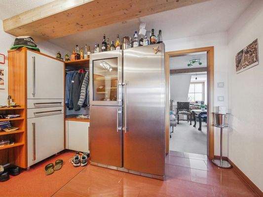 1. Flur (4-Raum-Maisonettewohnung, Haus Nr. 9)