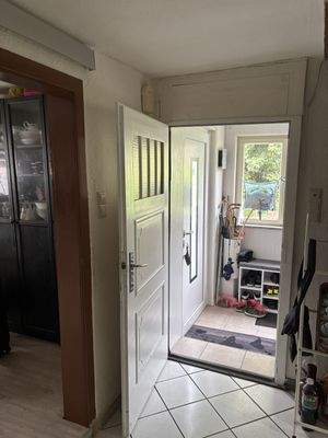 Flur Richtung Eingangsbereich