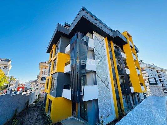 City-View Flats for Sale with a Communal Pool in Alanya Antalya